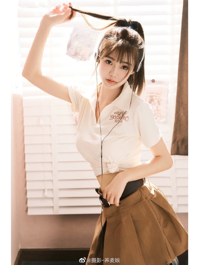 《被裁掉的女孩》女主角方桃子与易梦玲神似引发热议